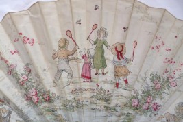 Les enfants s'amusent, éventail d'après Kate Greenaway