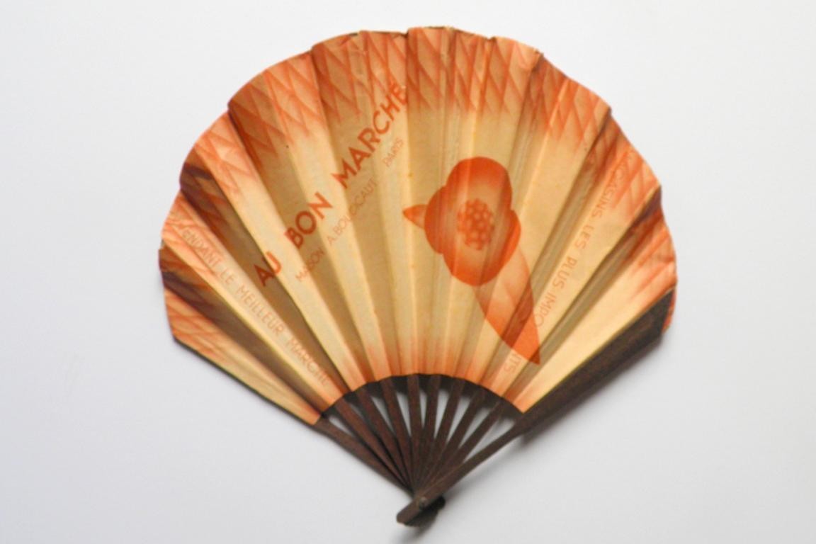 Au Bon Marché, advertising fan