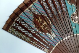 Lined mahogany , 19th century fan