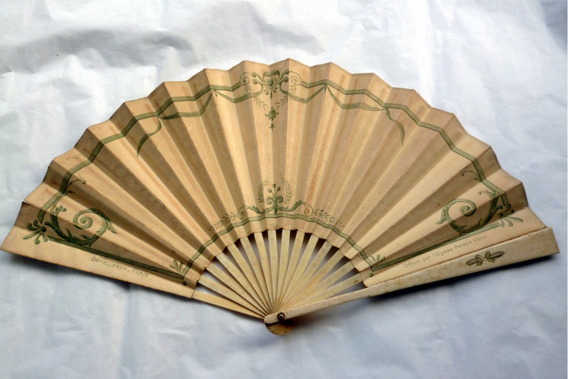 Eysées Palace Hôtel, advertising fan by Duvelleroy