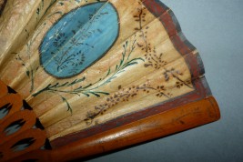 Wealth to France, miniature fan