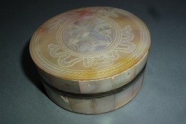 Mother of pearl box, 19th century