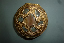 Agate, snuff box, 18th century ??