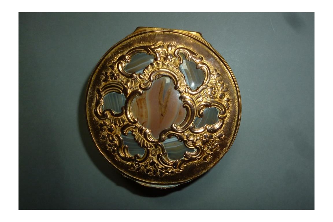 Agate, snuff box, 18th century ??