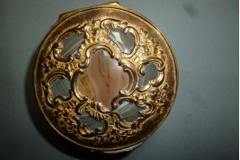 Agate, snuff box, 18th century ??
