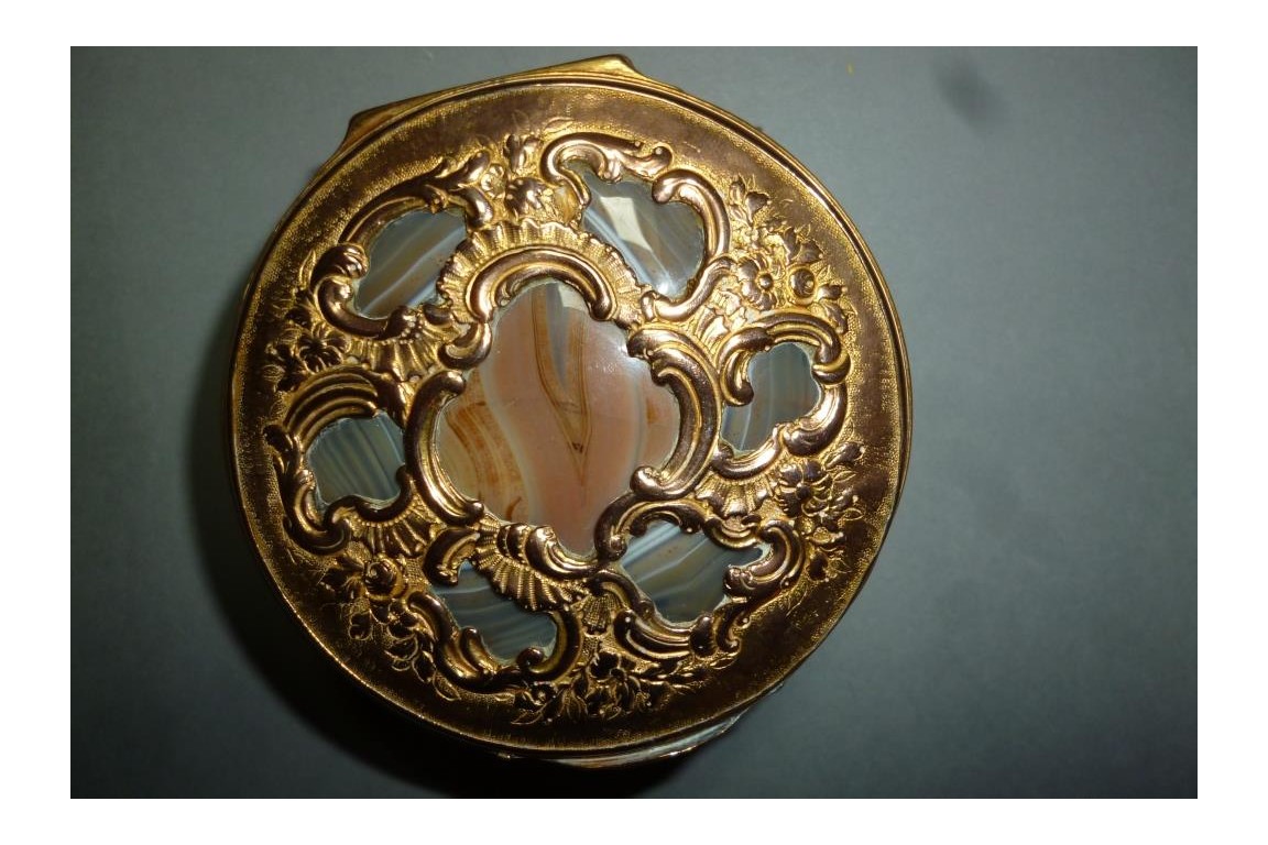 Agate, snuff box, 18th century ??