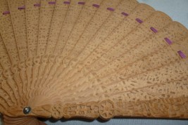 Chinese fan, santal, 19th century