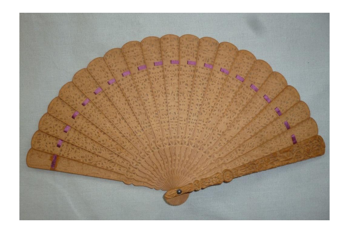 Chinese fan, santal, 19th century