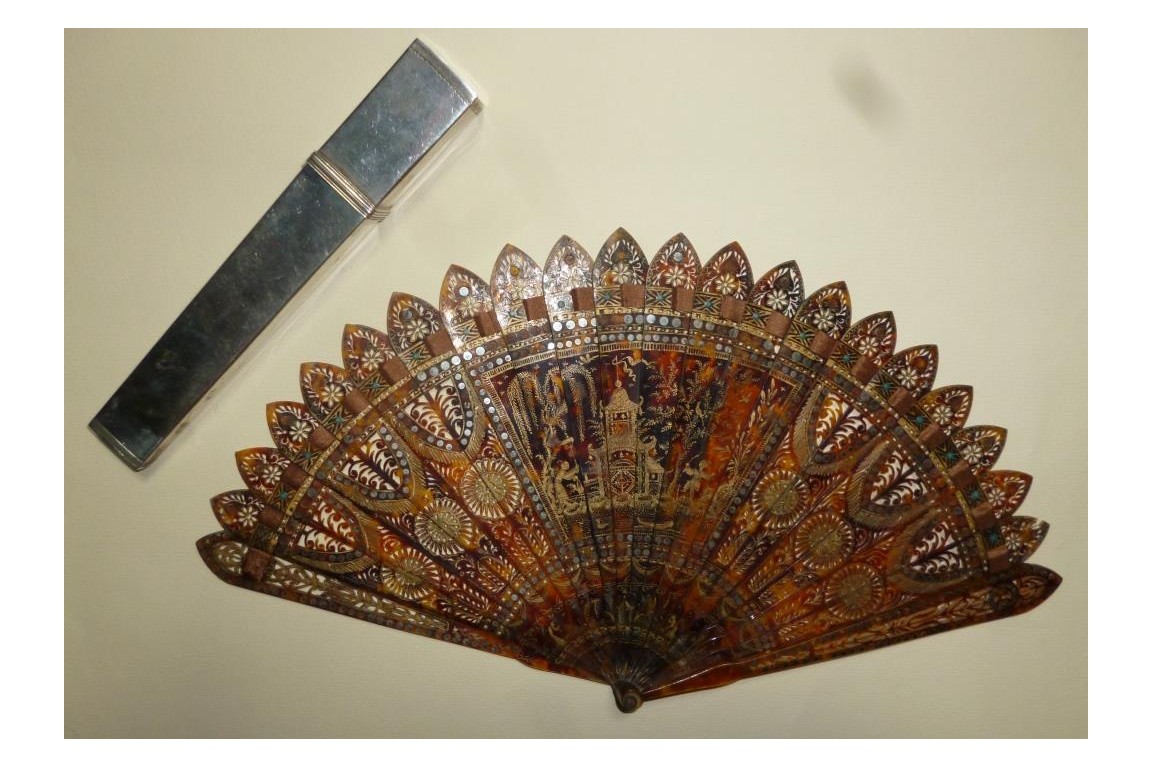 Horn chinoiseries, fan circa 1815-20