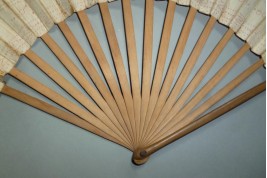 Le Tiers-État supportant le Clergé et la Noblesse, éventail vers 1789
