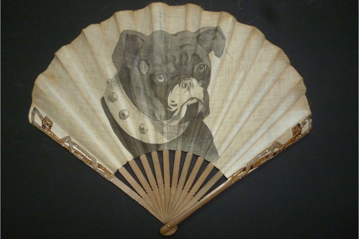 Bouledogue, éventail Duvelleroy vers 1905-1910