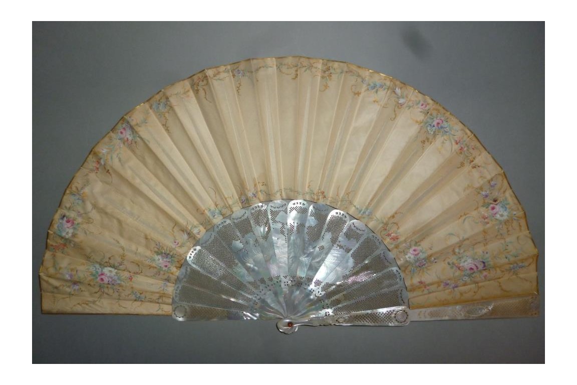 Courteous love of the Renaissance, fan circa 1860