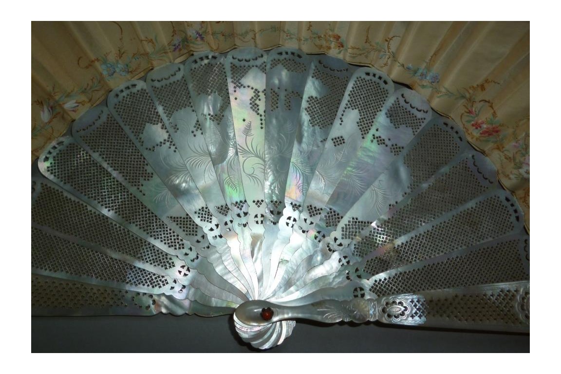 Courteous love of the Renaissance, fan circa 1860