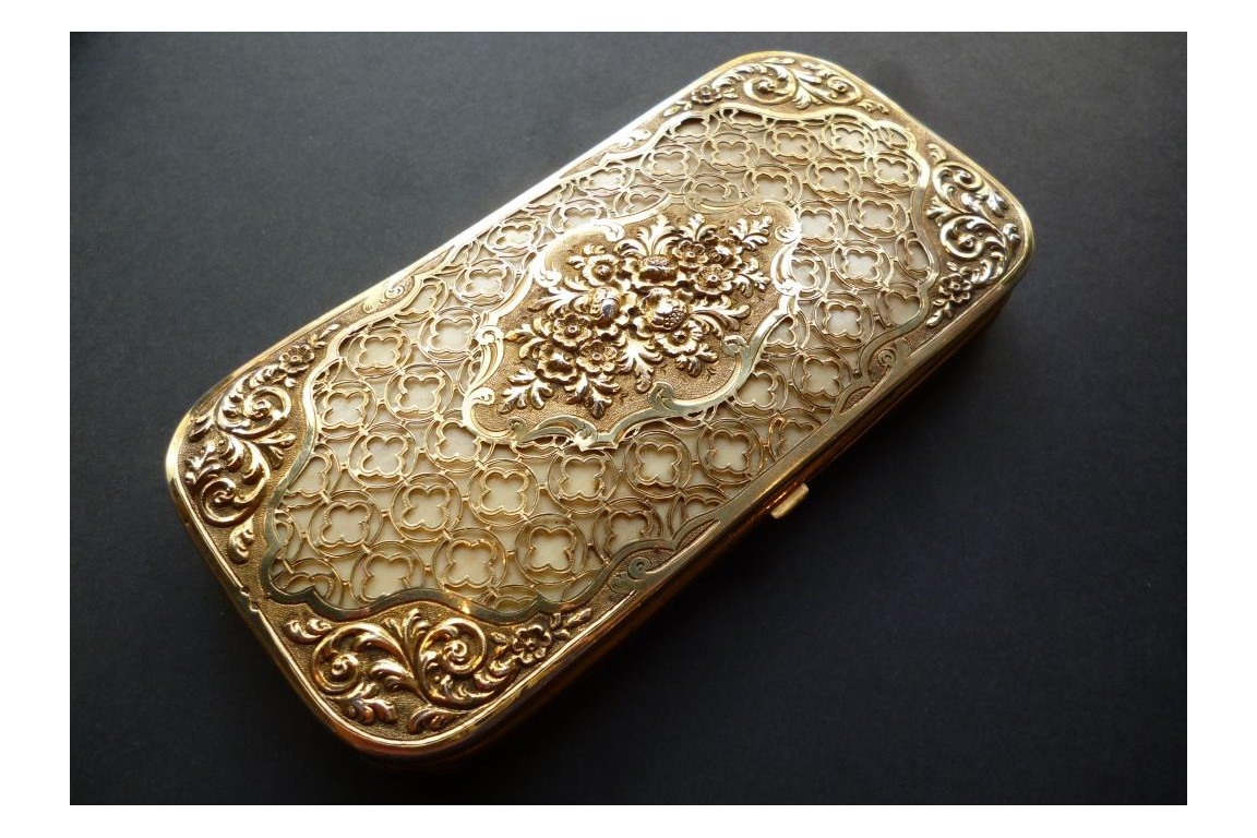 Flowers, cigares case, 19th century