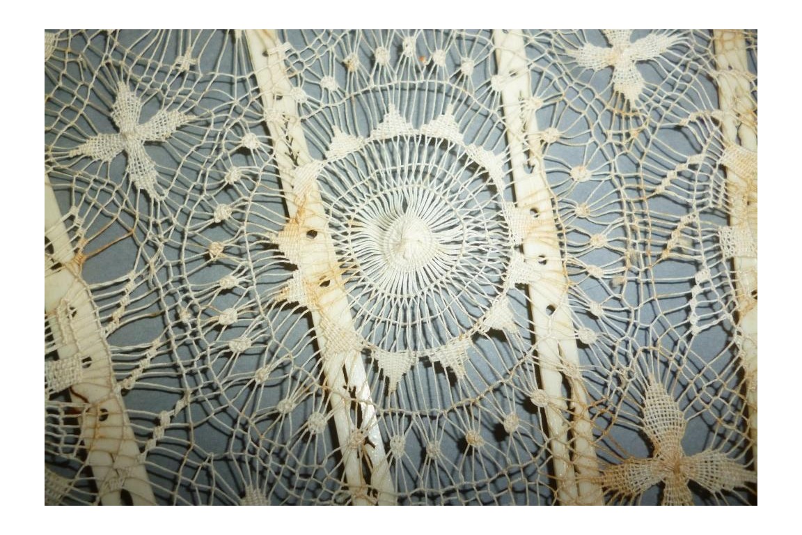 Suns of Tenerife, lace fan Nanduti, late 19th century