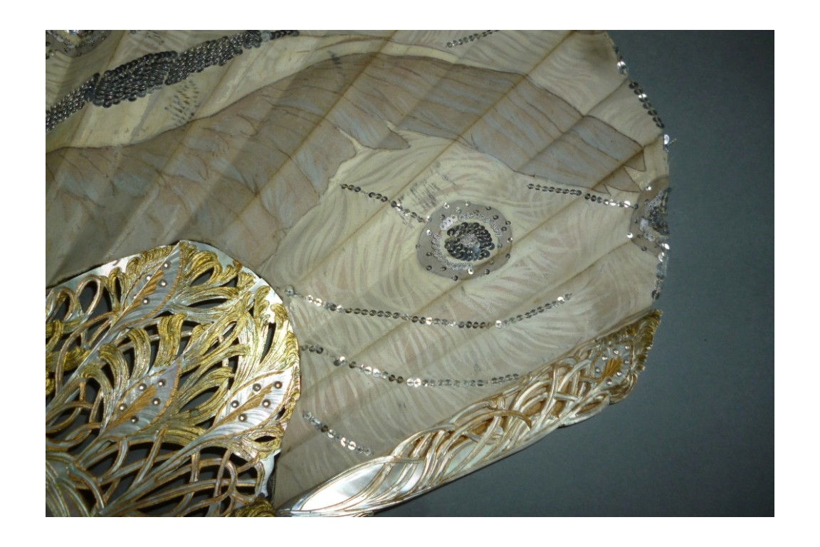 White peacock, fan by Thomasse for Duvelleroy, Art Nouveau period