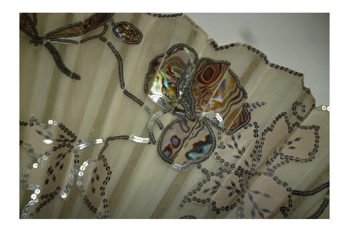 Mother of pearl flowers, fan circa 1900-1910