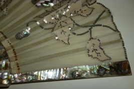 Mother of pearl flowers, fan circa 1900-1910