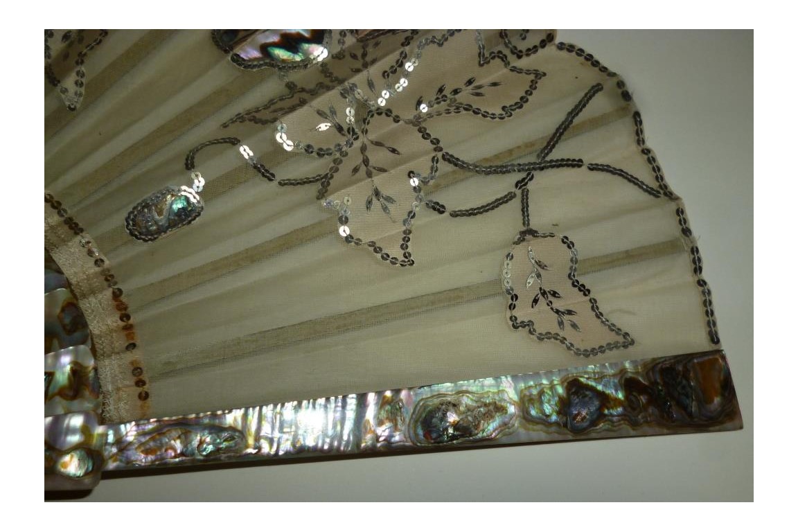 Mother of pearl flowers, fan circa 1900-1910