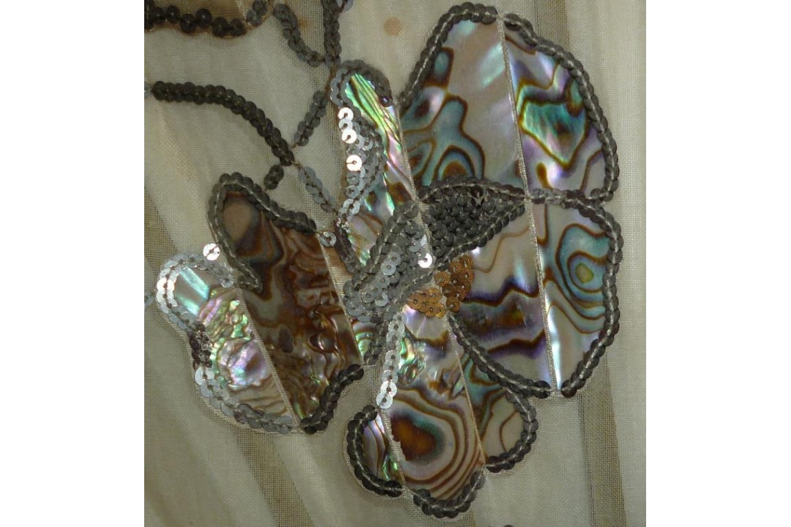 Mother of pearl flowers, fan circa 1900-1910