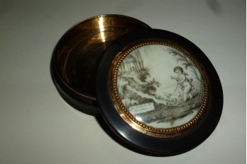 Fidelity and happyness, snuffbox, late 18 or early 19th century