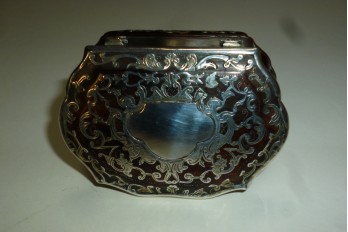 Tortoiseshell  and silver gilt snuffbox, 18th century