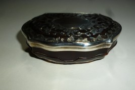 Tortoiseshell  and silver gilt snuffbox, 18th century