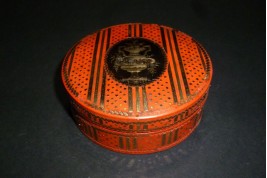 Red, snuffbox, 18-19th century