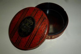 Red, snuffbox, 18-19th century