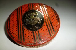 Red, snuffbox, 18-19th century