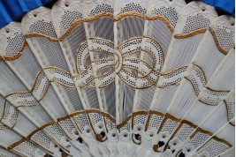 Blue knot, fan circa 1870