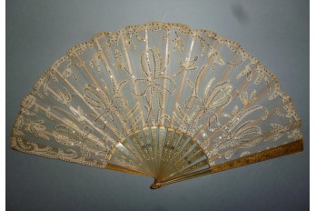 Iris, Art Nouveau fan