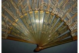 Iris, Art Nouveau fan