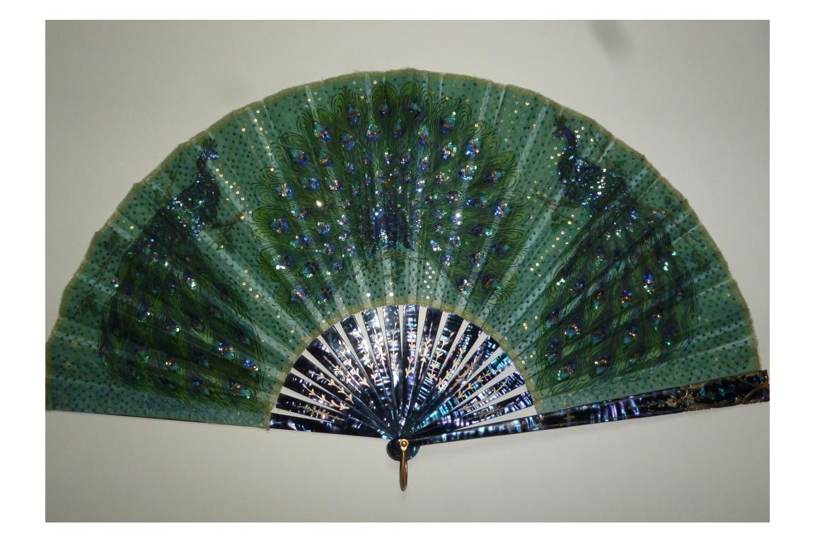 The three peacocks, fan circa 1900-1910