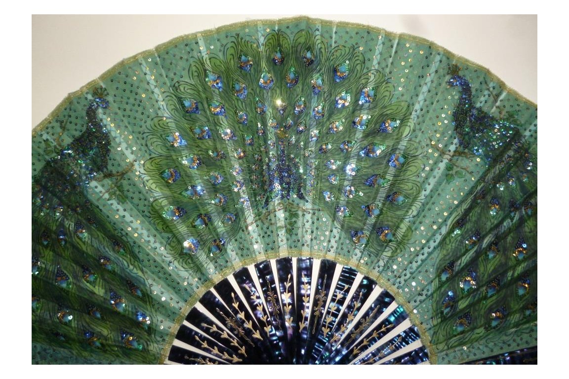 The three peacocks, fan circa 1900-1910