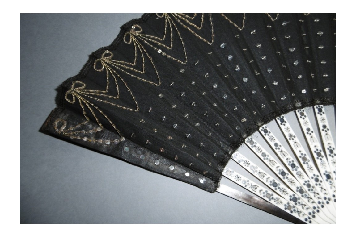 Noeuds, éventail vers 1900