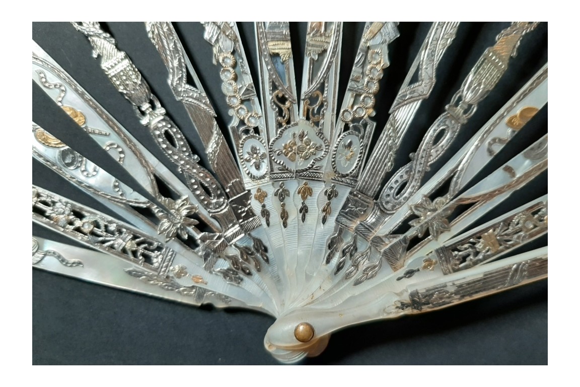 Le menuet, éventail pastiche XIXème siècle