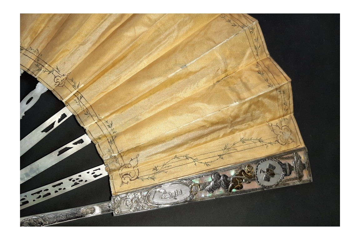 Le menuet, éventail pastiche XIXème siècle
