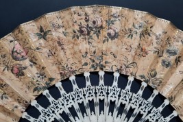 Douceur de vivre à la chinoise, éventail vers 1840-50