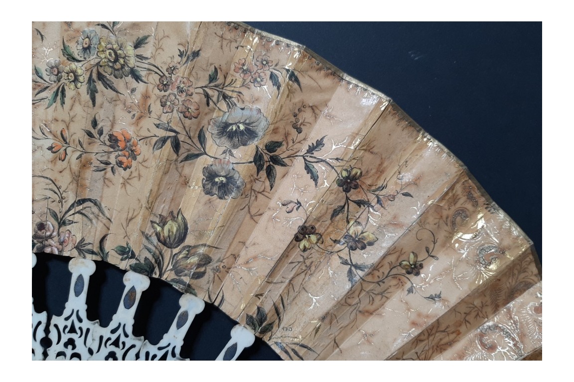 Douceur de vivre à la chinoise, éventail vers 1840-50