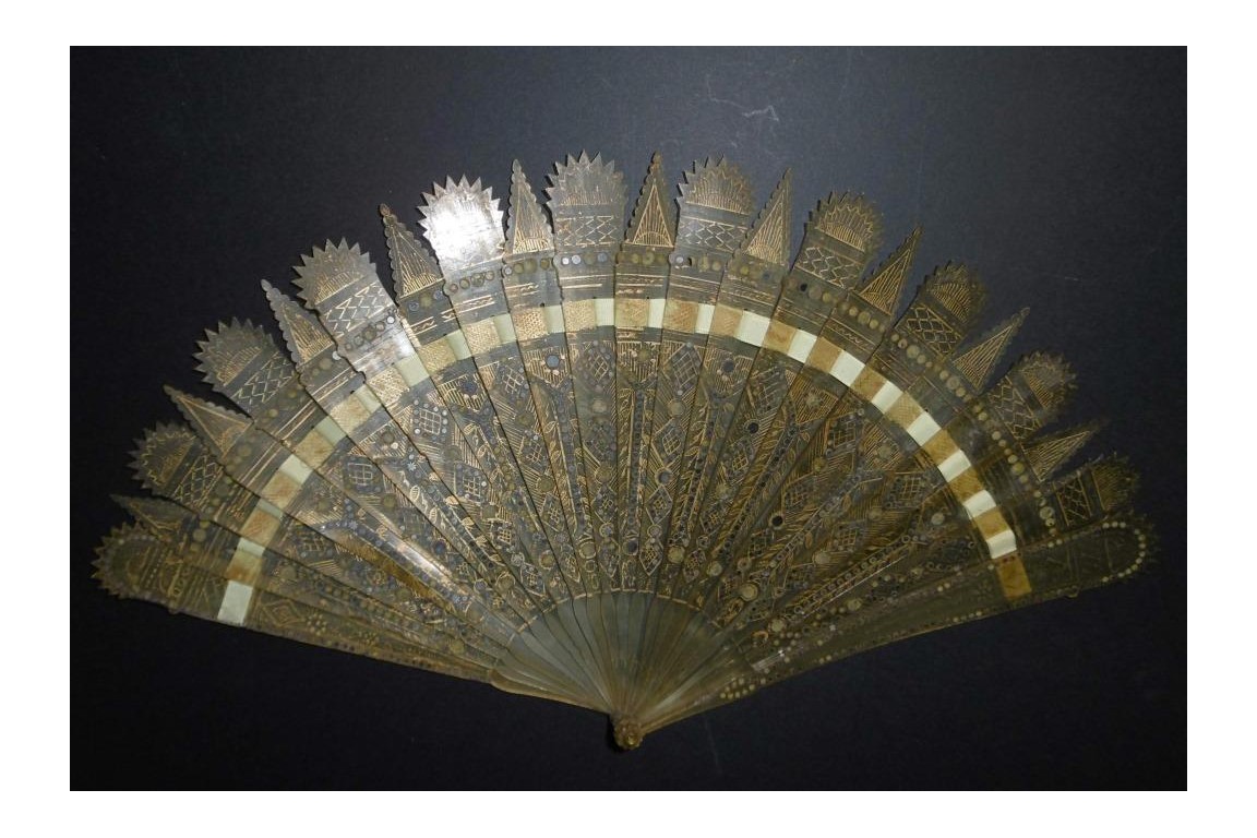 Pinnacles, fan circa 1825-30