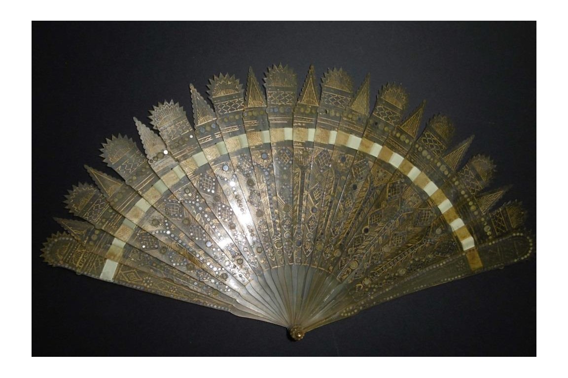 Pinnacles, fan circa 1825-30