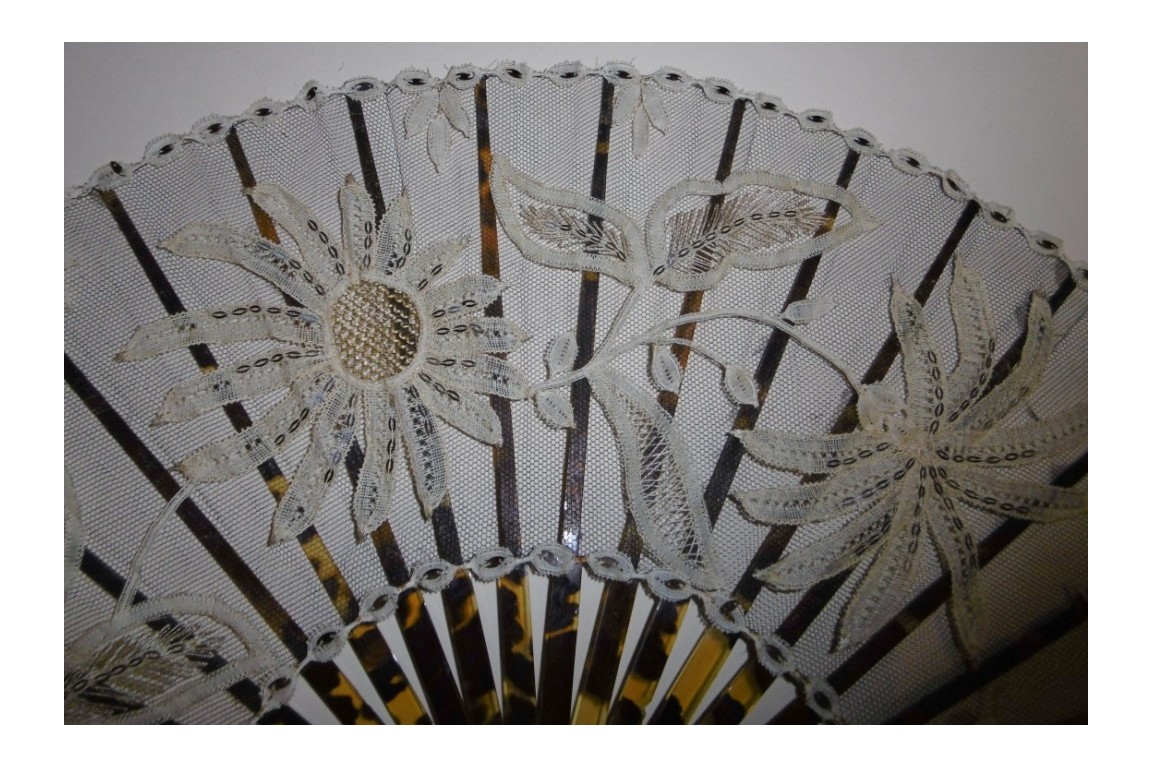 Marguerite, éventail Art Nouveau