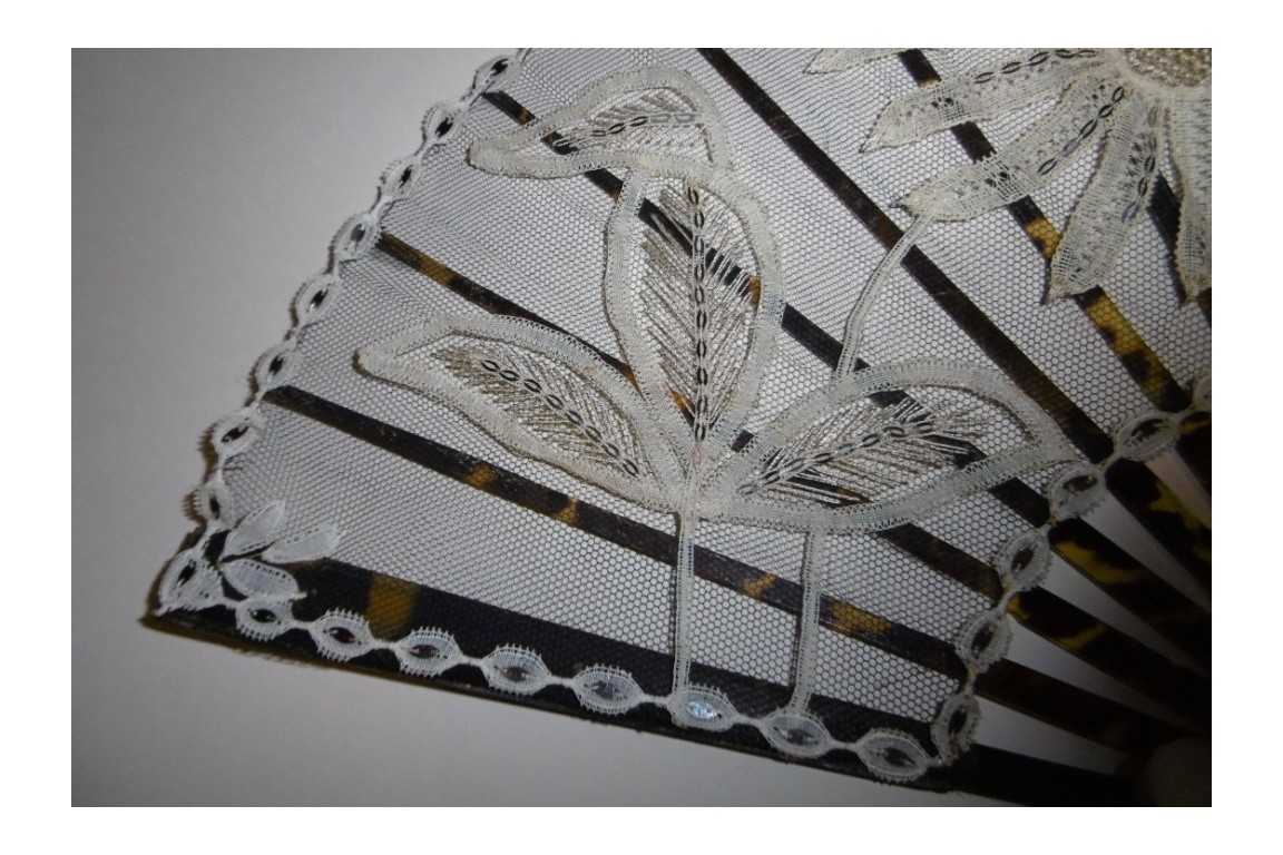 Marguerite, éventail Art Nouveau