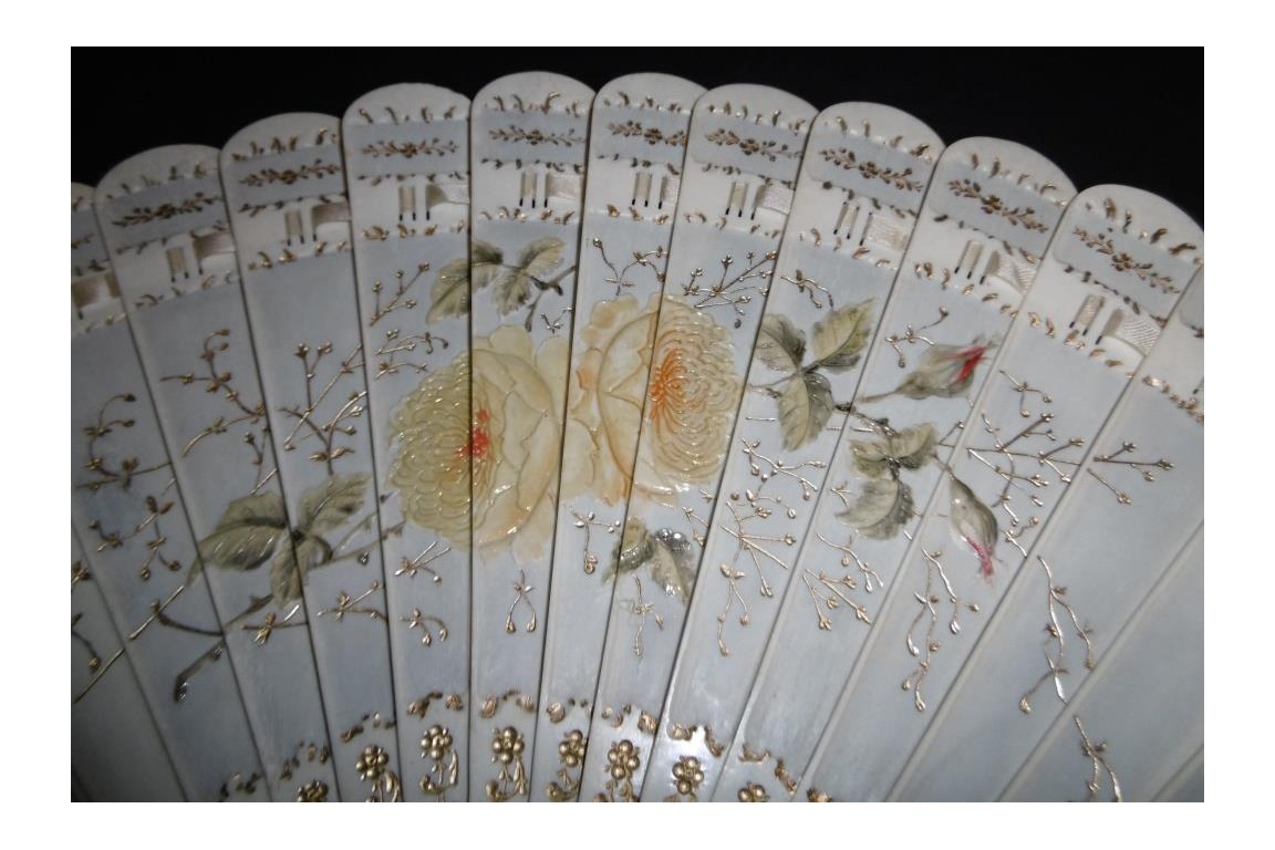 Roses, late 19th century fan