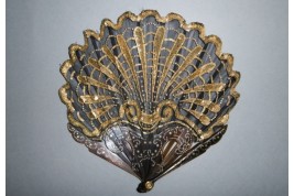 Coquille dorée, éventail vers 1900-1910