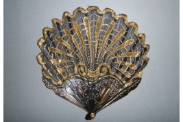 Golden shell, fan circa 1900-1910