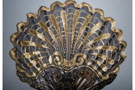 Coquille dorée, éventail vers 1900-1910