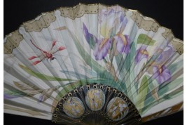 Iris et libellule, éventail Art Nouveau de Daudet et Duvelleroy