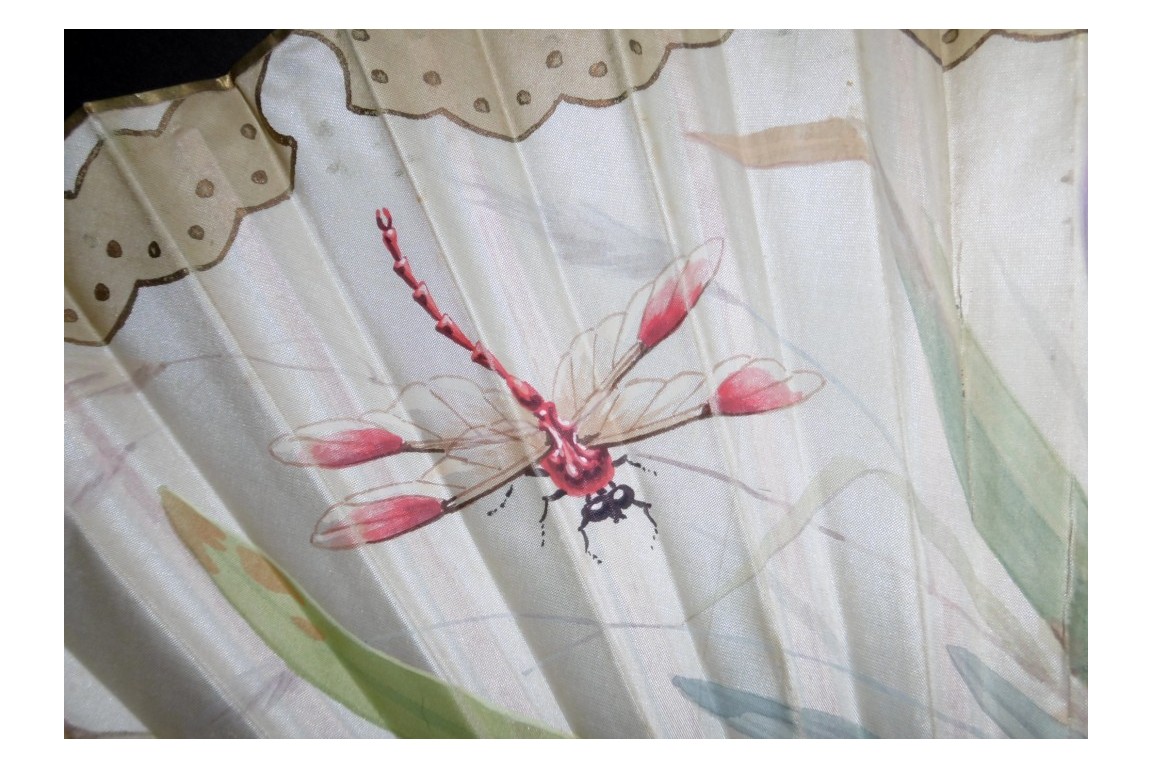 Iris et libellule, éventail Art Nouveau de Daudet et Duvelleroy